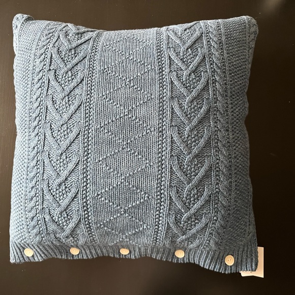 Lauren by Ralph Lauren RL Flag 20x20 Throw Pillow - Picture 2 of 3